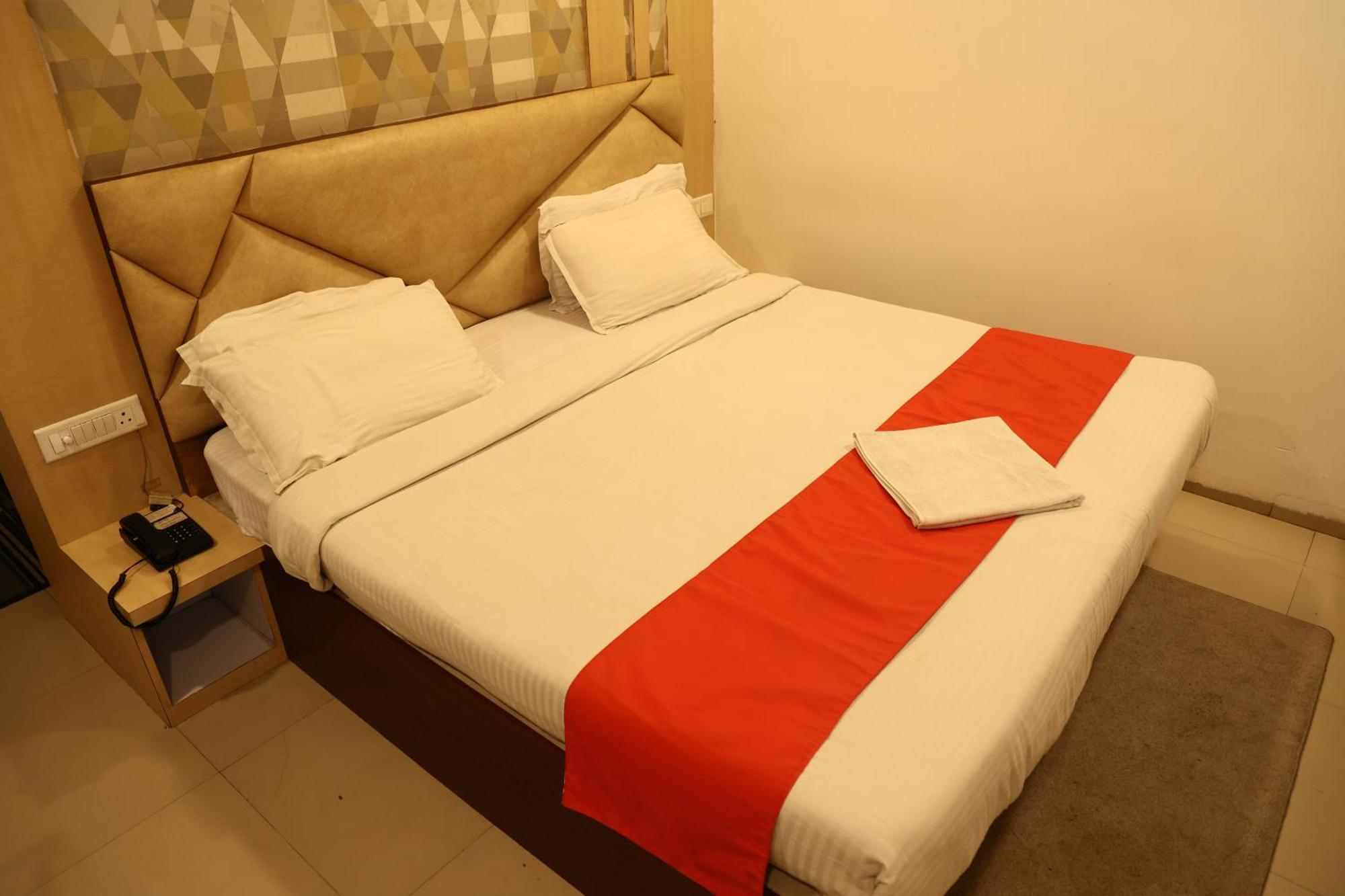 Hotel Bhubaneswari Classic Brahmapur Luaran gambar
